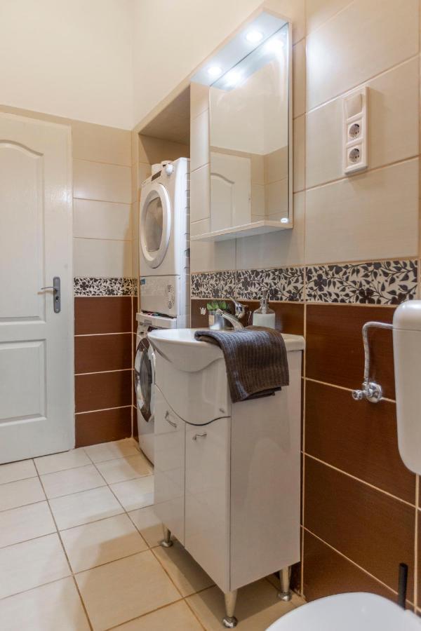 Cozy & Pleasant Homes In The Heart Of Budapest Luaran gambar